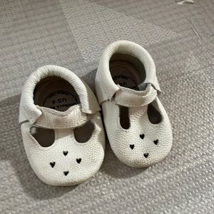 White Size 4 slip on bird rock baby shoes